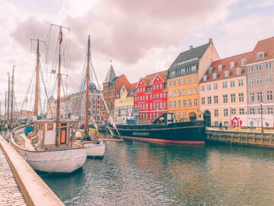 nyhavn colorful townhouses