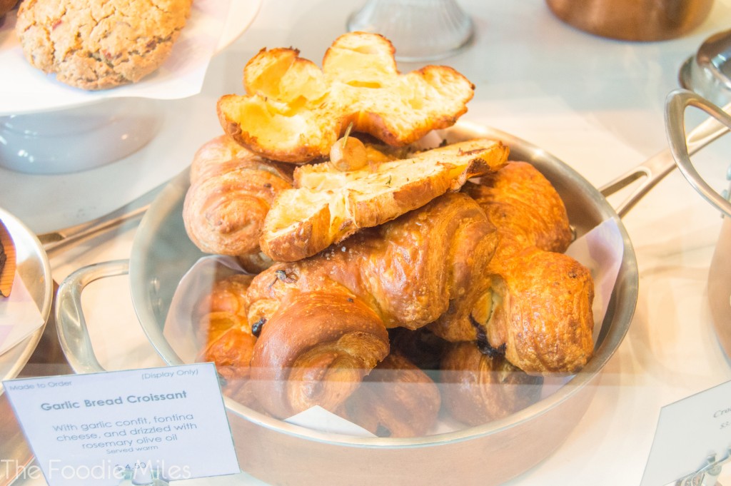 Dominique Ansel Garlic Bread Croissant | thefoodiemiles.com