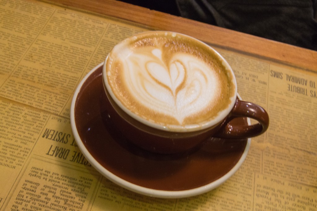 Hazelnut-latte-thinking-cup