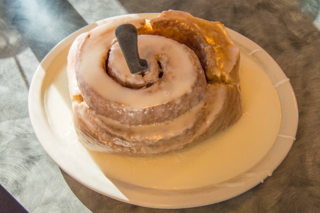 3 pound cinnamon roll