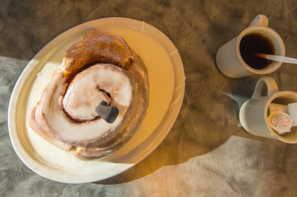 San antonio 3 pound cinnamon roll