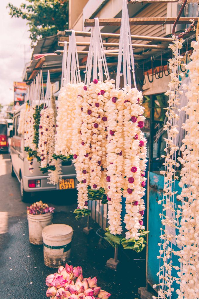 pettah-flower-vendors