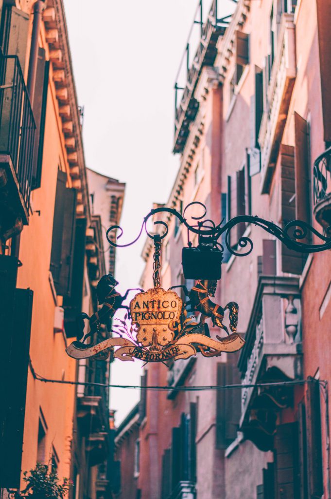venice-signs
