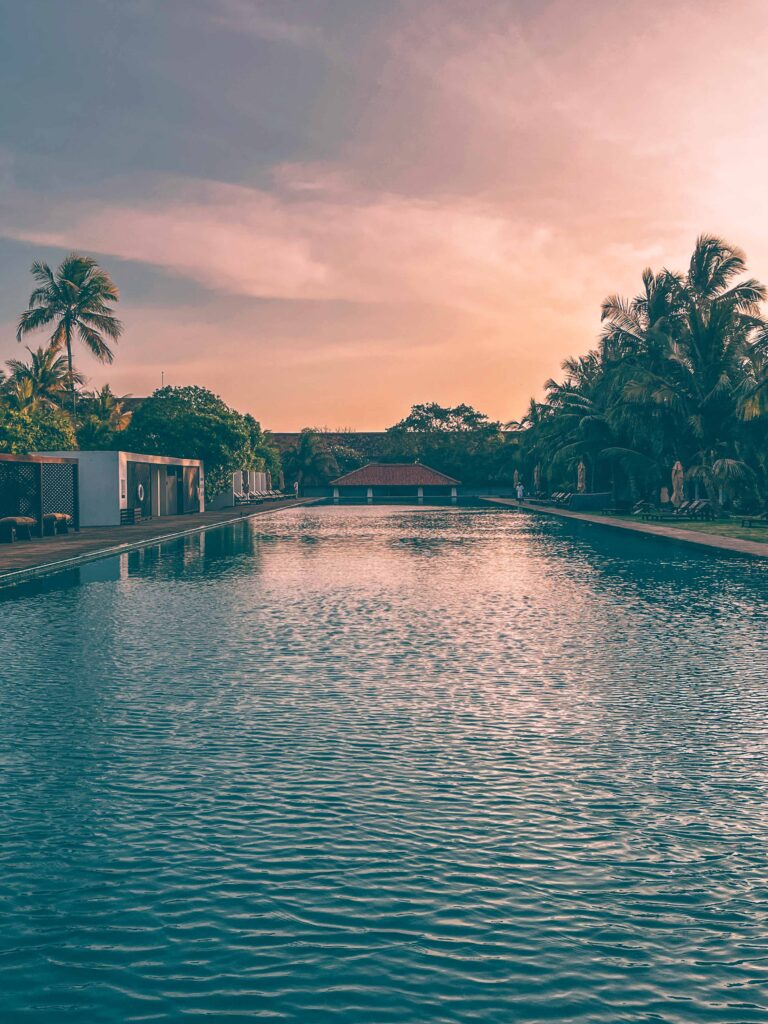 jetwing lagoon pool