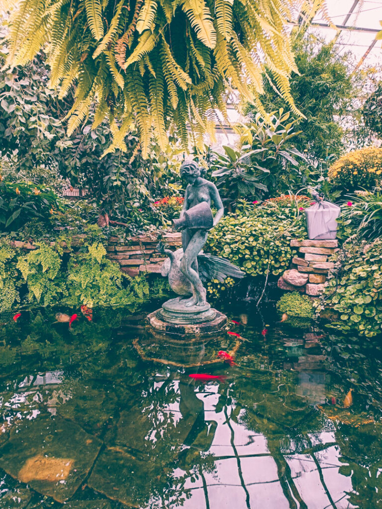 Best things to do in Toronto with kids: Allan Garden