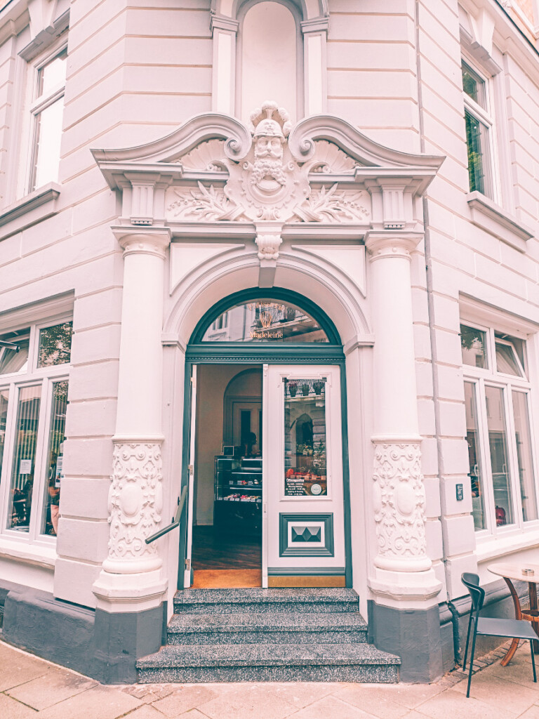 The entrance alone makes it one of the best breakfast in Hamburg