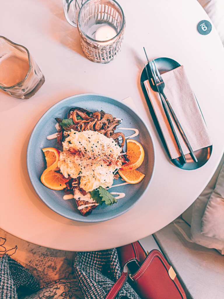 Breakfast at Mimosas Brunch Club