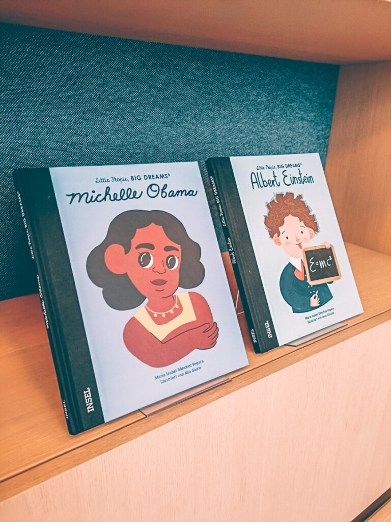 Books for kids to read at Nio House Cafe