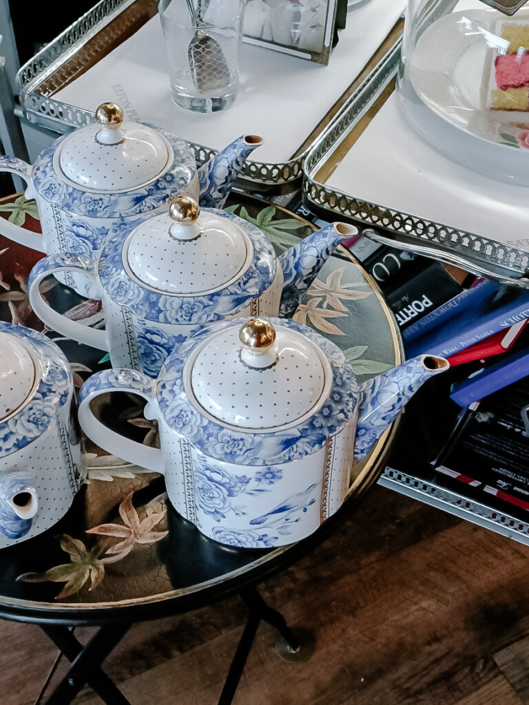Eaton Place cafe tea pots