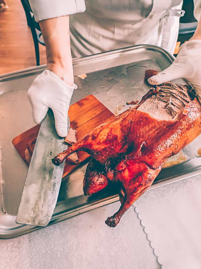 carving the duck at Pekin Enten Haus