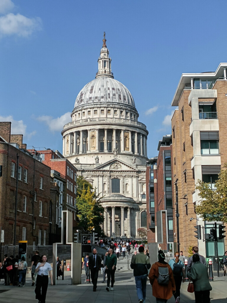 Amazing view of St. Paul&rsquo;s Cathedral from Millennium Bridge in London.