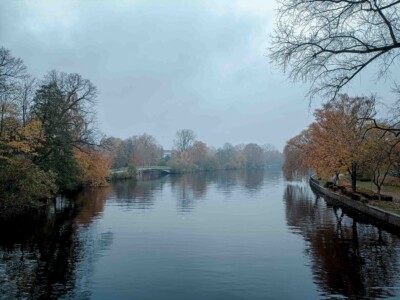 Hayns Park in Hamburg with a beautiful view of the water
