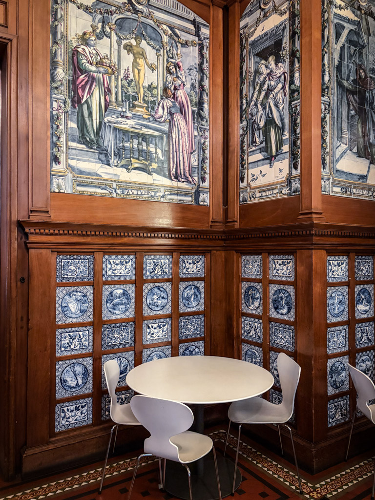 Victoria & Albert museum cafe