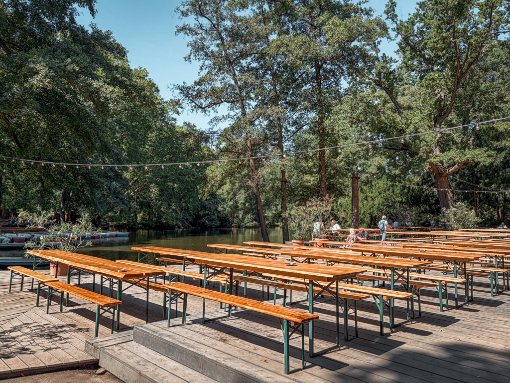 Beautiful seating arrangements at cafe am neuen see Berlin