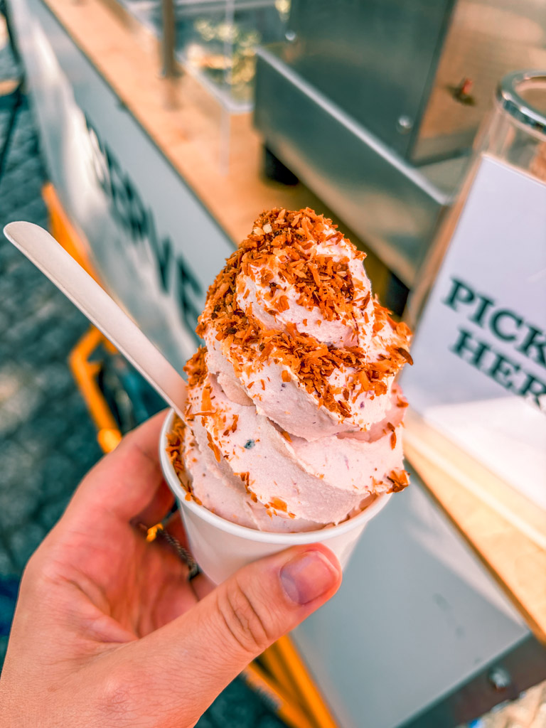 Ice cream at Kollwitzplatz market is a must